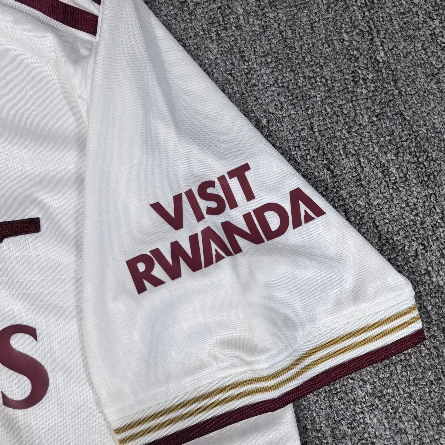 Maillot d'arsenal exterieur 25/26